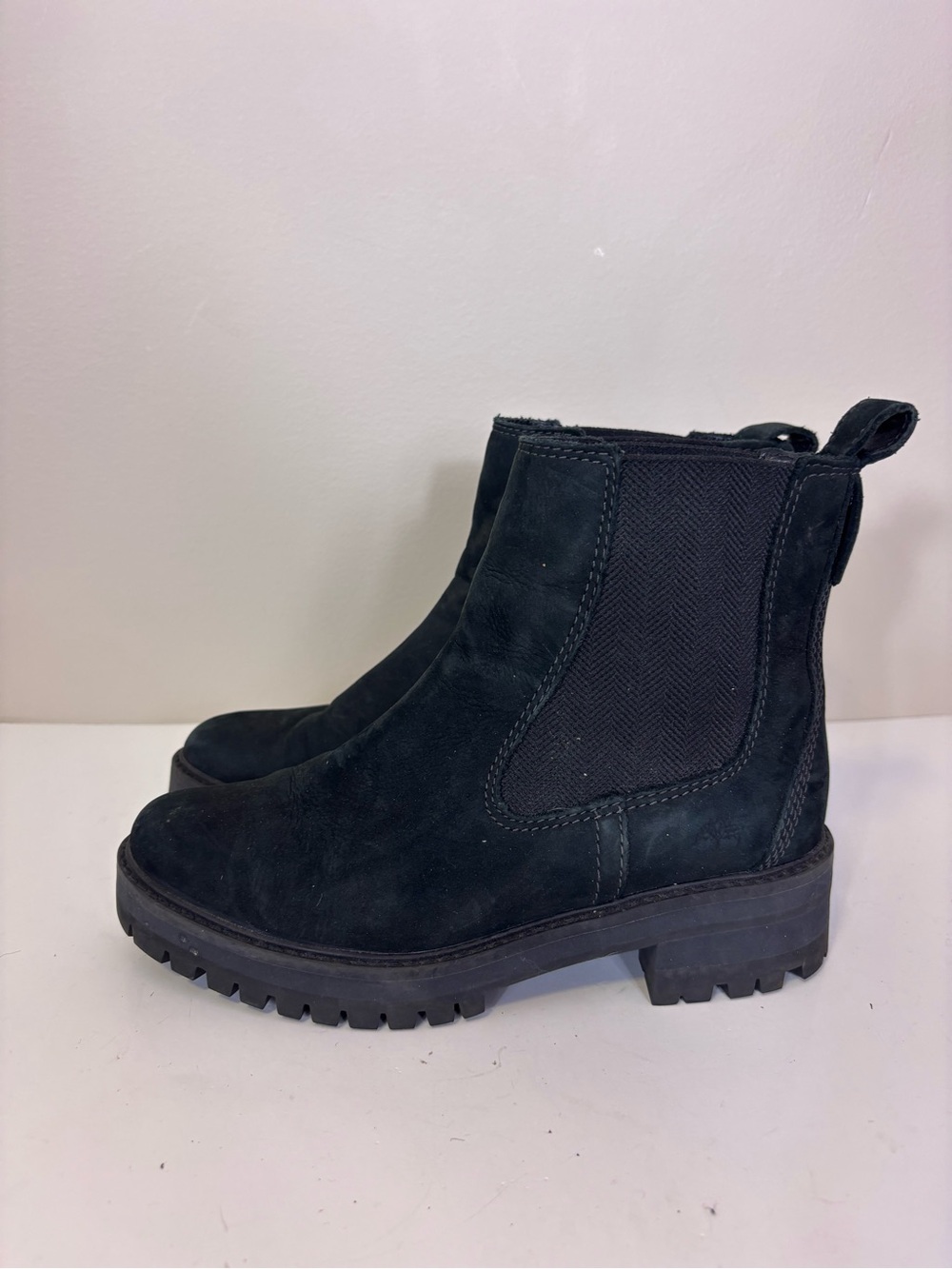 Timberland Women's Chelsea Lug Sole Bootie - Black Suede 7.5